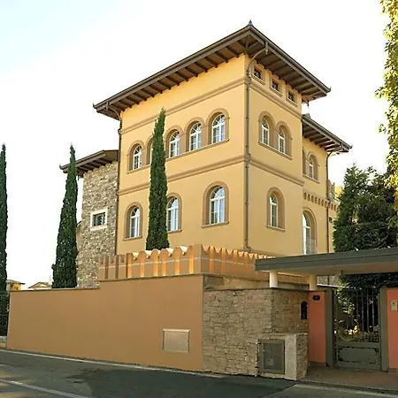 Castello Il Codirosso *