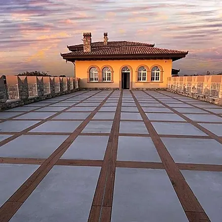 Castello Il Codirosso