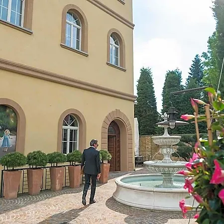 Castello Il Codirosso *