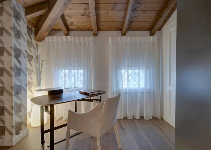 Hotel Castello Il Codirosso